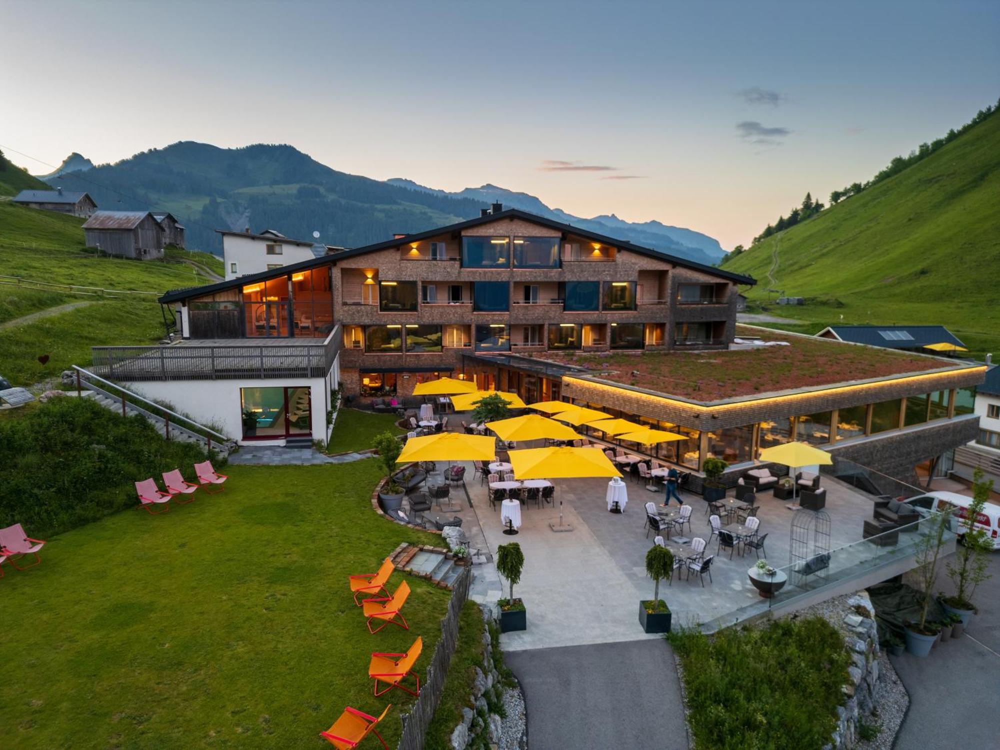 Alpenresort Walsertal Дамулс Екстериор снимка