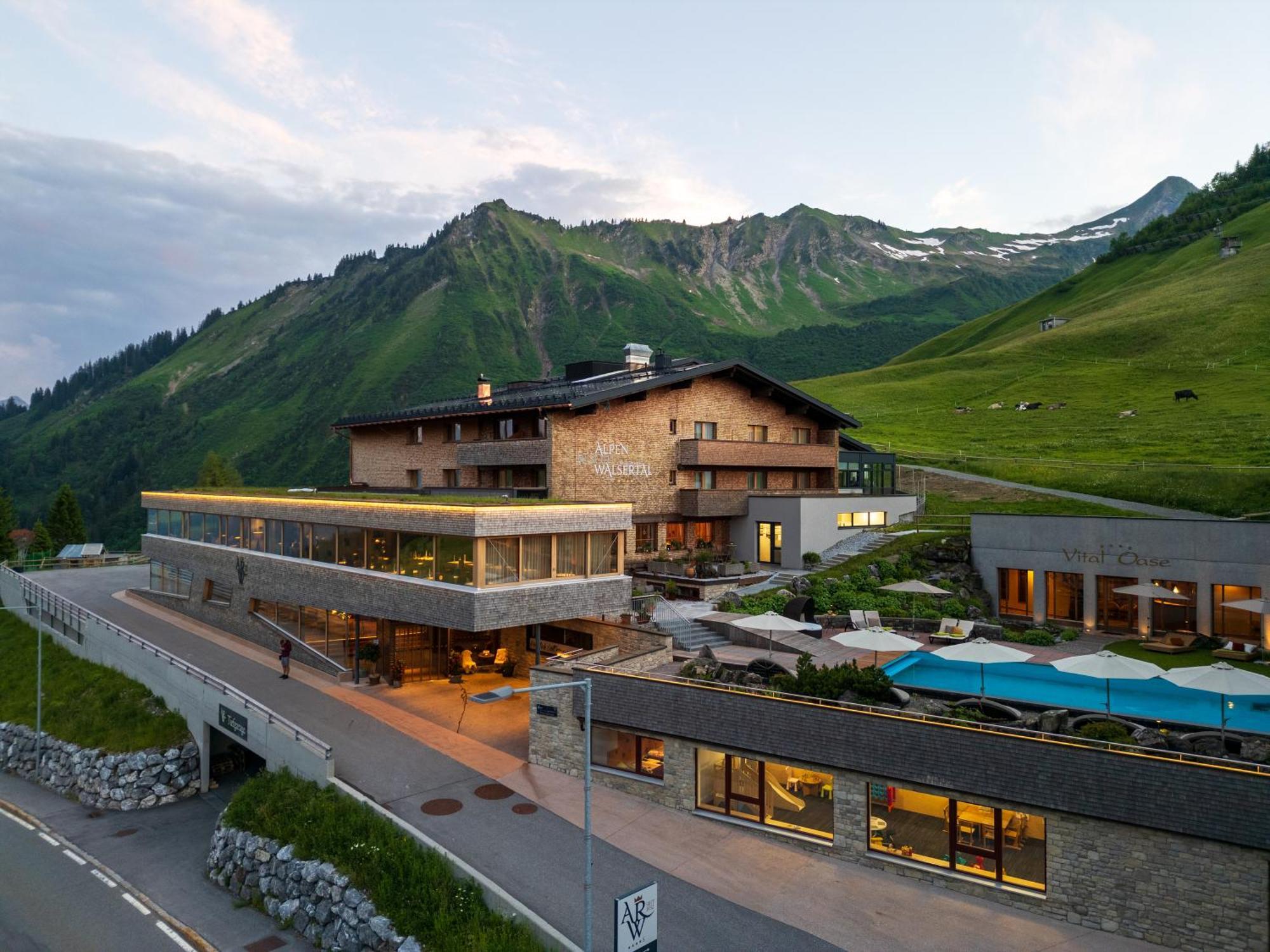 Alpenresort Walsertal Дамулс Екстериор снимка